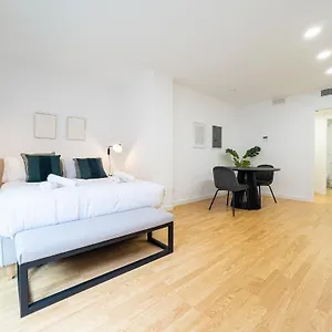 U-nique Albeniz Bcn Apartment L'Hospitalet de Llobregat